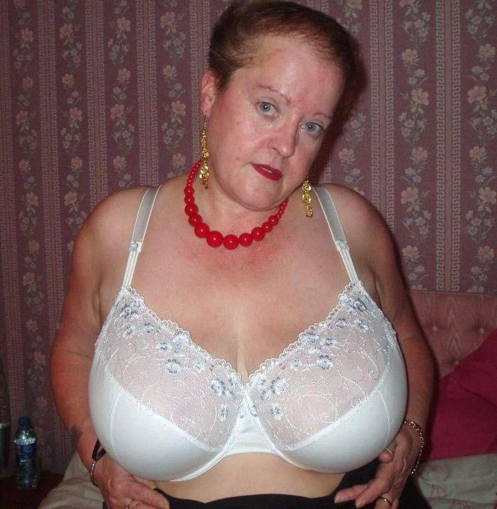 20P Granny Lingerie 11