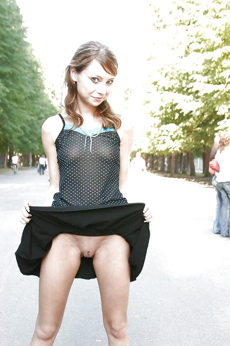 10P Ohne hoeschen pantyless upskirt
