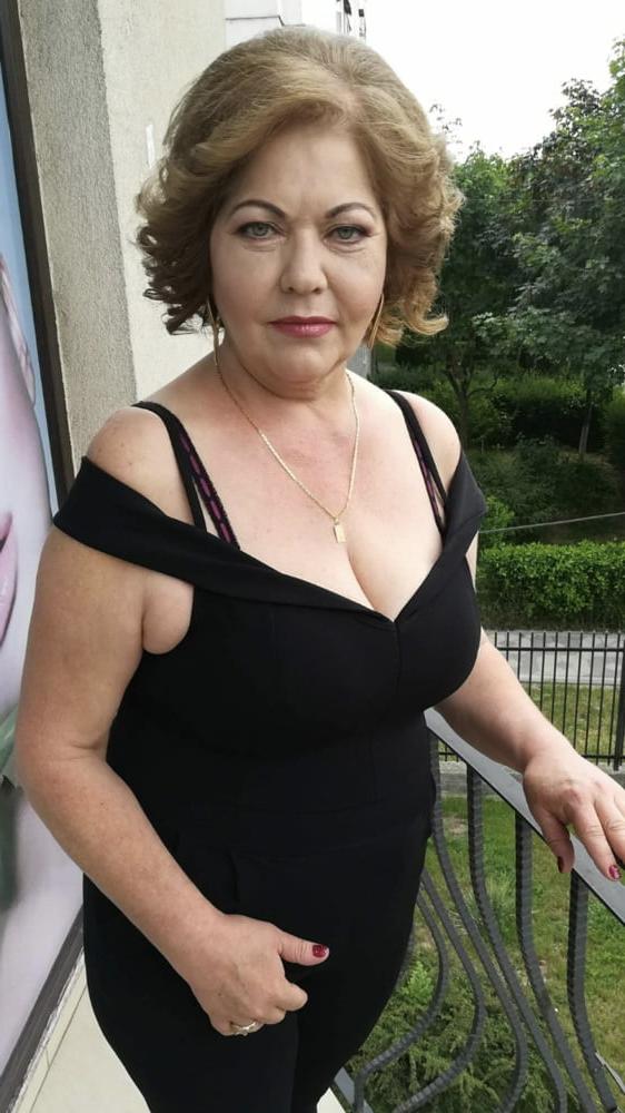 20P Granny Dressed 19