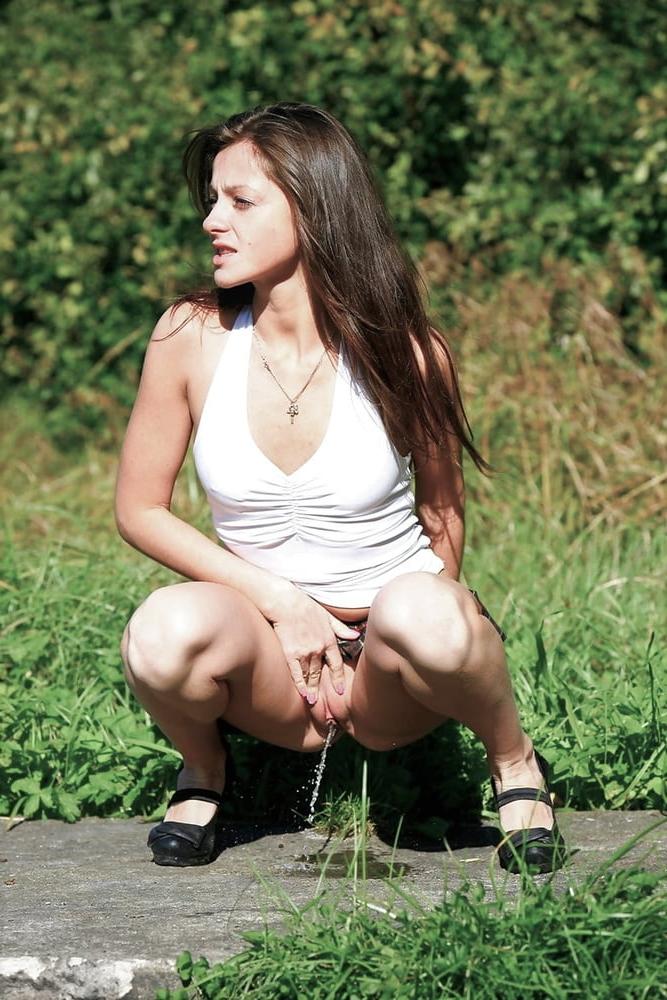 25P Sexy Pissing Babes Mix #4 MrJ00KeR