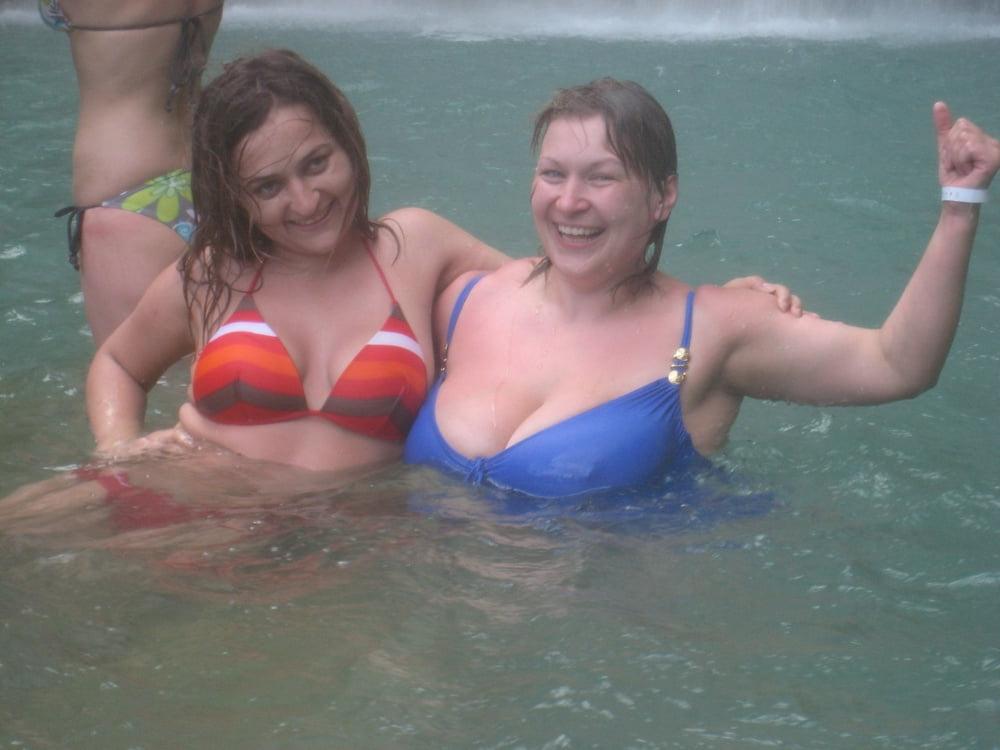 18P Busty Russian Woman 3670
