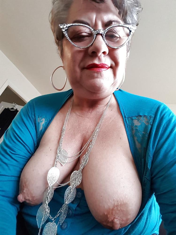 19P Granny Hotties 12