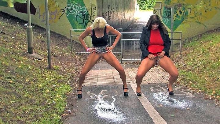 25P Pissing Hall of Fame 3