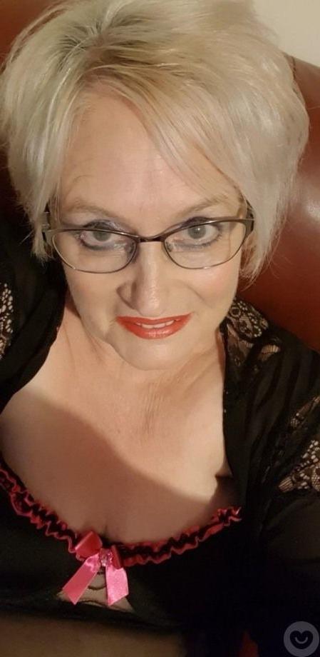 11P Granny Slut Pamela 76yo.. my next yummy hot fuck!