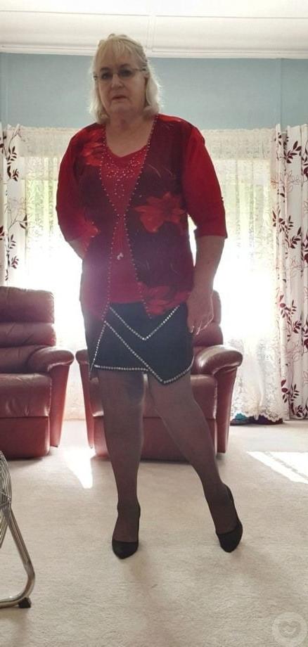 11P Granny Slut Pamela 76yo.. my next yummy hot fuck!