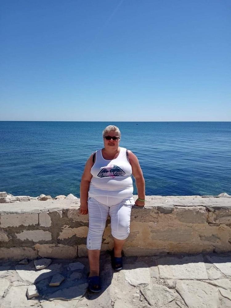 20P BBW - Mature - Clothed 5