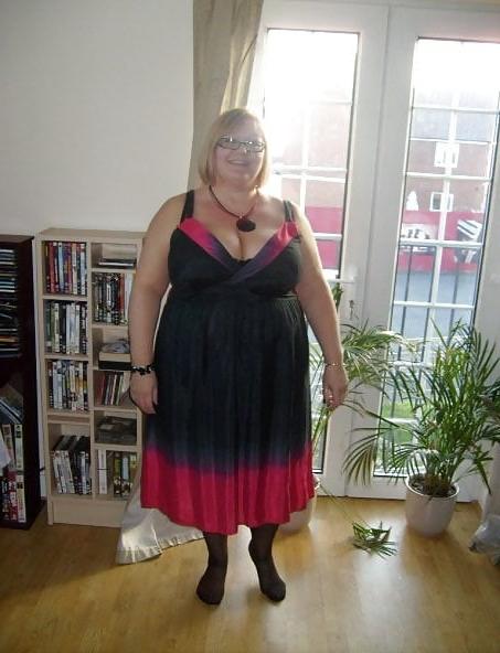 20P BBW - Mature - Clothed 5