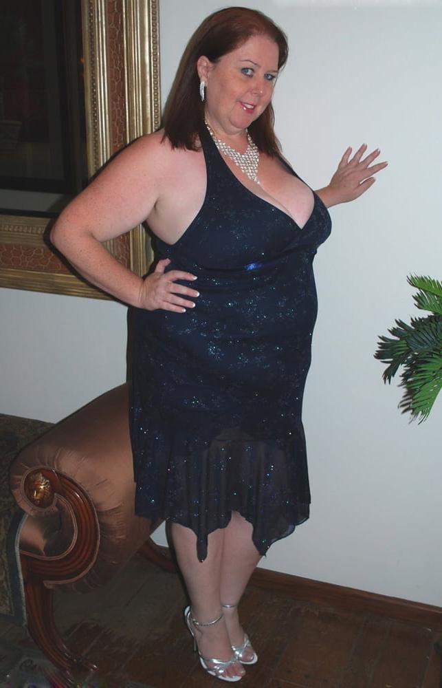20P BBW - Mature - Clothed 5