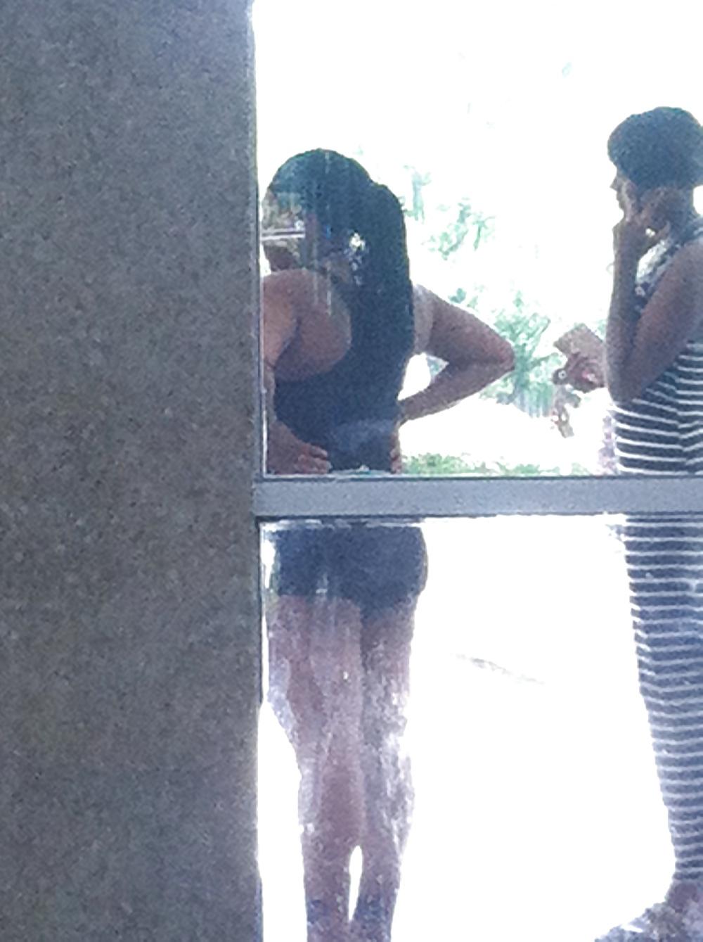 25P VOYEUR