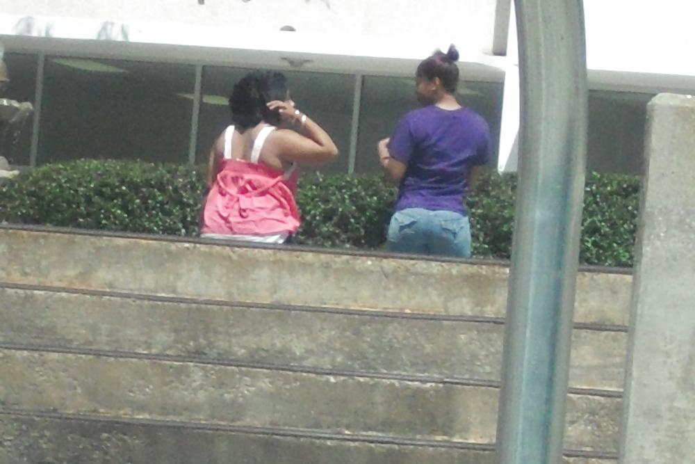 25P VOYEUR