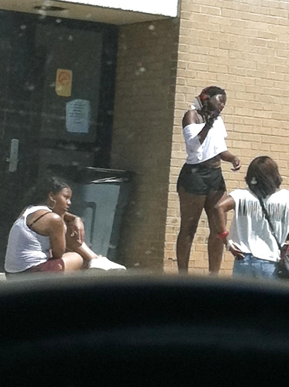 25P VOYEUR