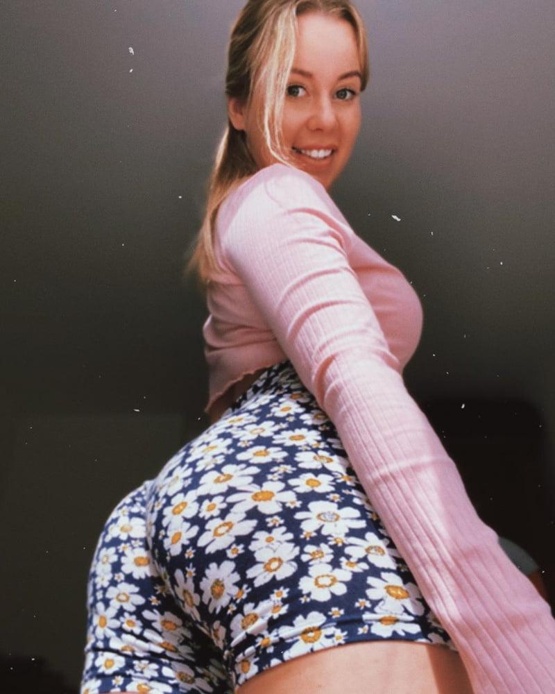 25P Hot 43 y.o. woman likes deep anal and double penetration