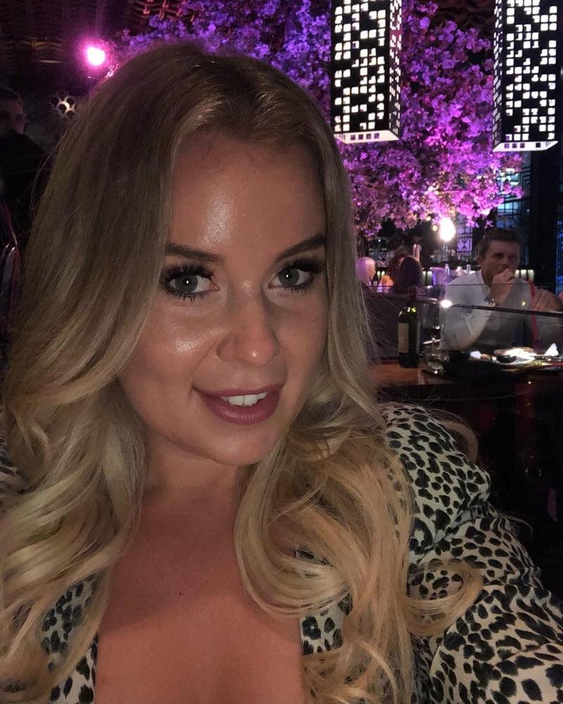 25P Hot 43 y.o. woman likes deep anal and double penetration