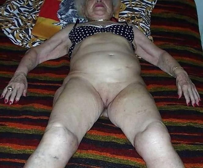 25P Granny Gallore 8