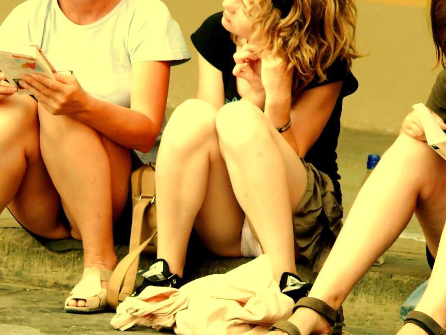 21P Mother and not her Daughter Upskirt Voyeur