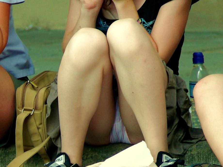 21P Mother and not her Daughter Upskirt Voyeur