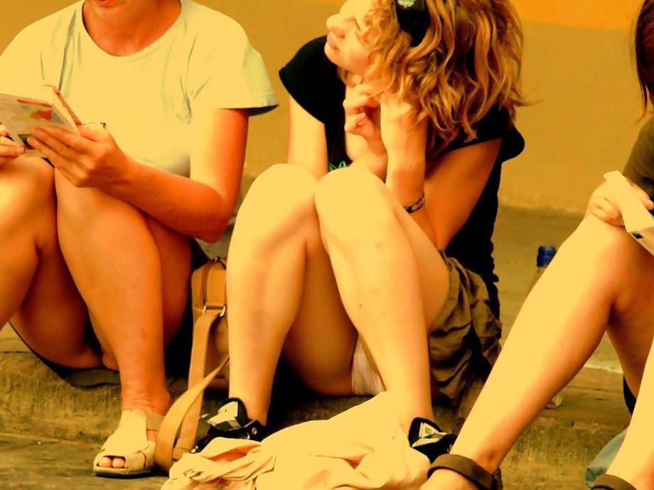 21P Mother and not her Daughter Upskirt Voyeur