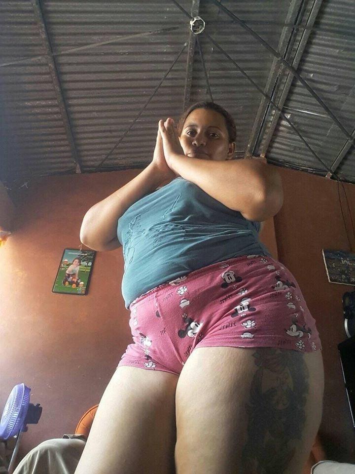 25P azucena diaz bbw culona vagina partida ass parte 2