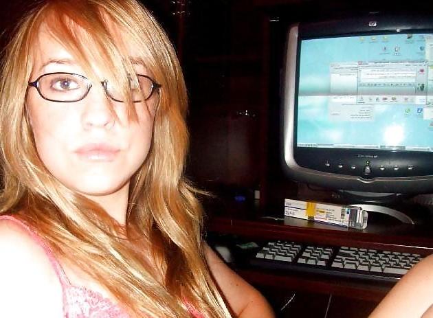 25P Sexy non nude girls