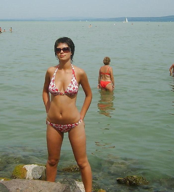 25P Sexy non nude girls