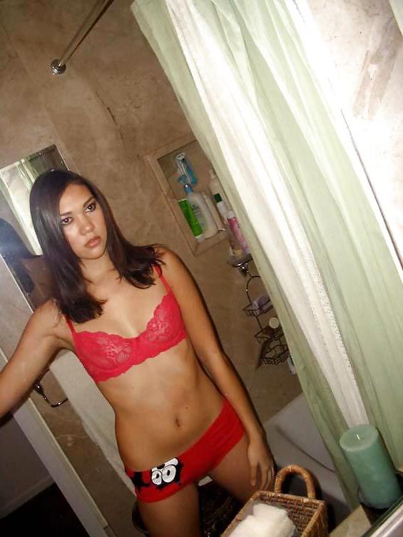 25P Sexy non nude girls