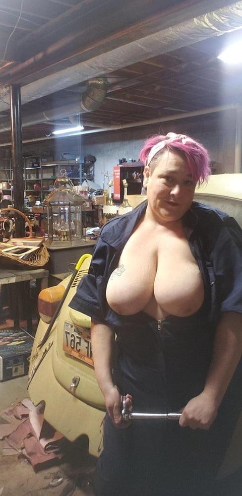 16P Bbw mix 1192 (In and around the car)