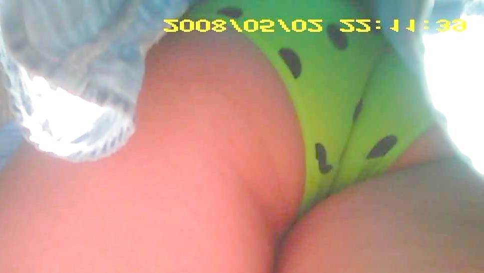 25P Voyeur upskirt