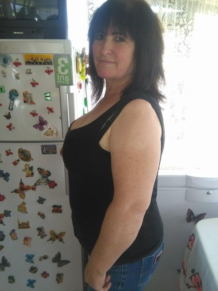 25P ROU ROMANIAN MILFS 66 ROMANIAN MOMS ARE WHORES