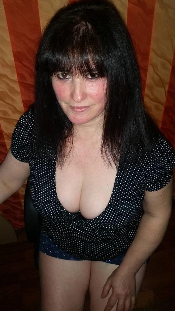 25P ROU ROMANIAN MILFS 66 ROMANIAN MOMS ARE WHORES