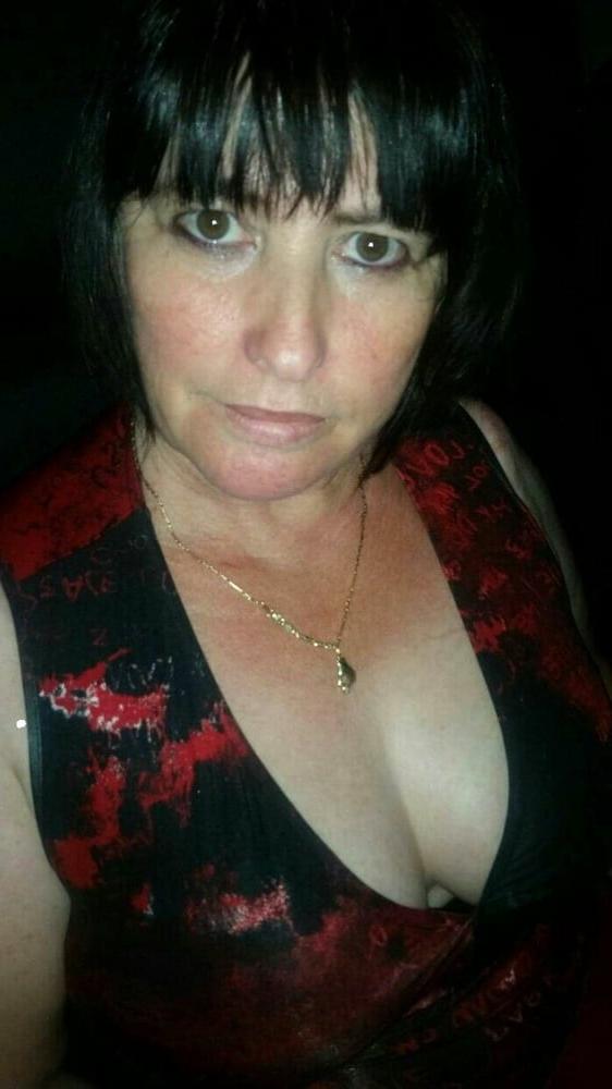 25P ROU ROMANIAN MILFS 66 ROMANIAN MOMS ARE WHORES
