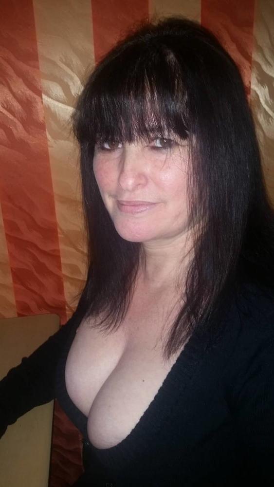25P ROU ROMANIAN MILFS 66 ROMANIAN MOMS ARE WHORES