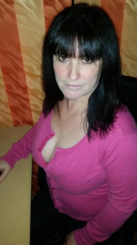 25P ROU ROMANIAN MILFS 66 ROMANIAN MOMS ARE WHORES