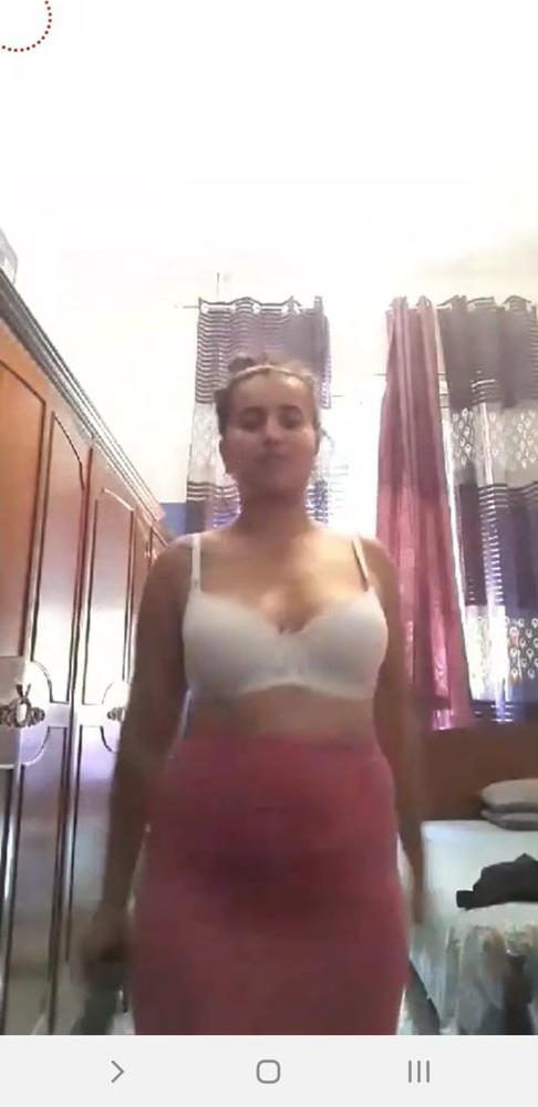 10P Bust girl live facebook romanian