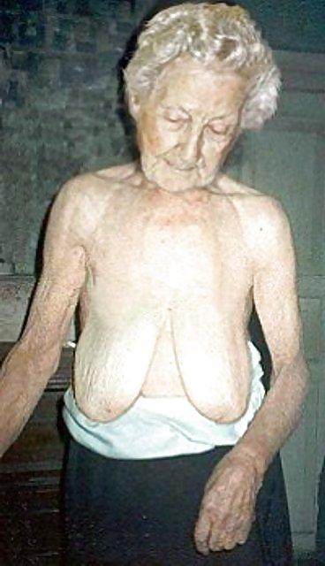 22P Hot Horny Grandma