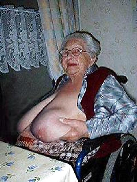 22P Hot Horny Grandma