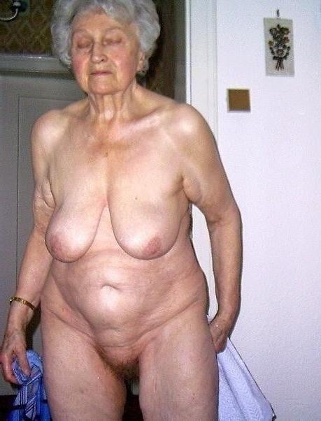 25P Granny Gallore 7