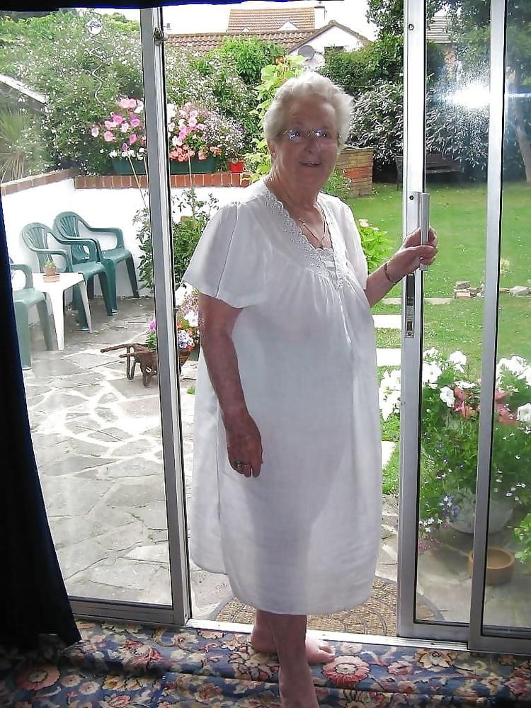 25P Granny Gallore 7