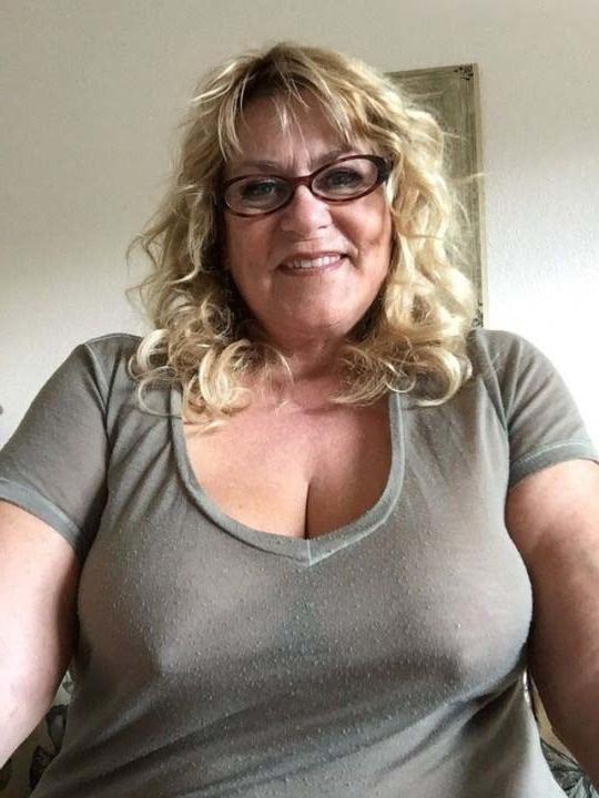 25P Granny are the best friends