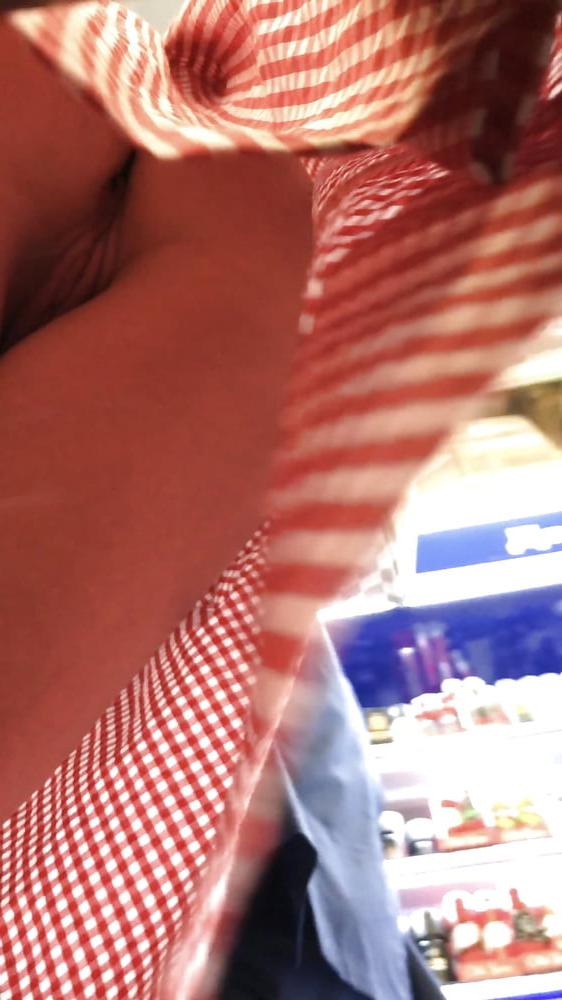 25P Upskirt 8