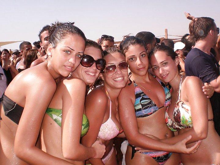 17P Mixed Arab non-nude 3