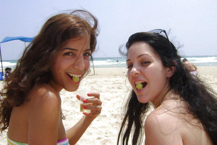17P Mixed Arab non-nude 3