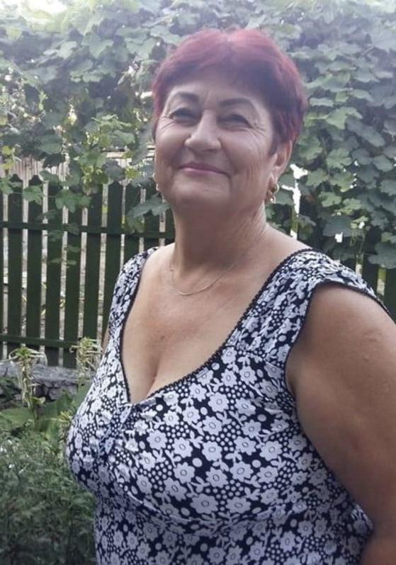 20P Granny Dressed 18