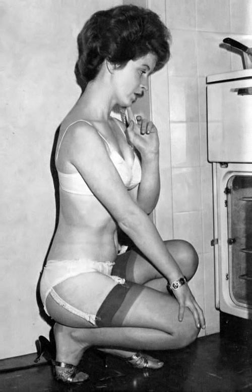 25P Vintage Stockings 65