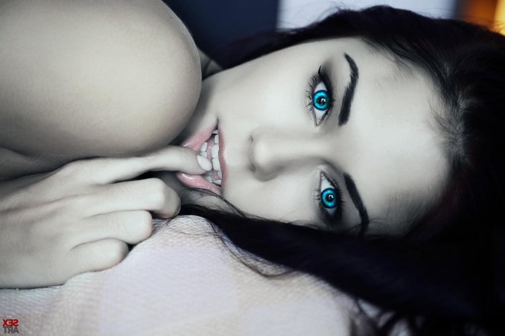 25P Vampire Photoshops 1