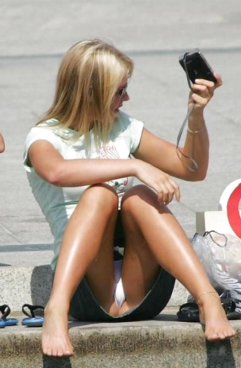 15P Voyeur pics 2