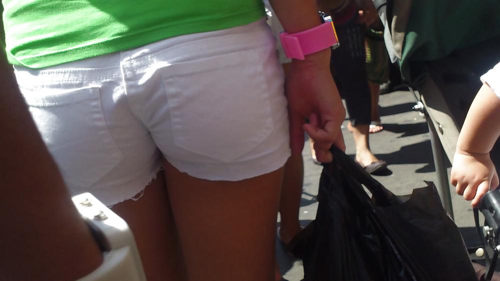 20P Nice sweet cute ass wearing butt swallowing shorts 