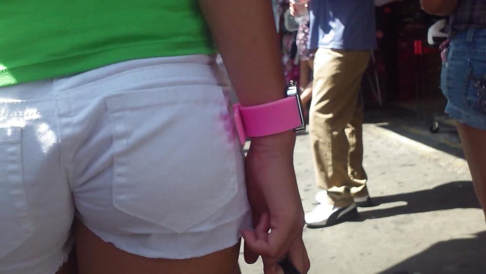 20P Nice sweet cute ass wearing butt swallowing shorts 