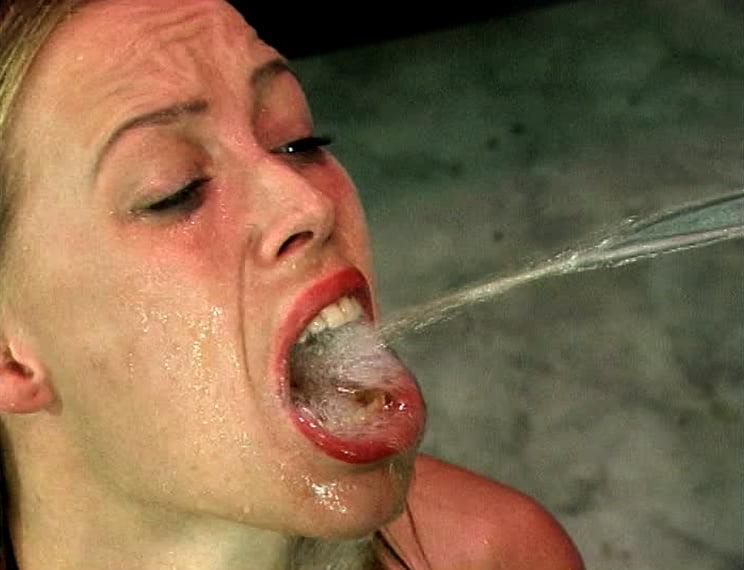 25P Pissing Sluts 19