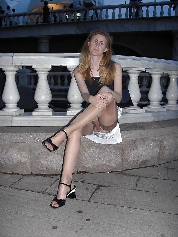 25P Upskirt Pussy 7