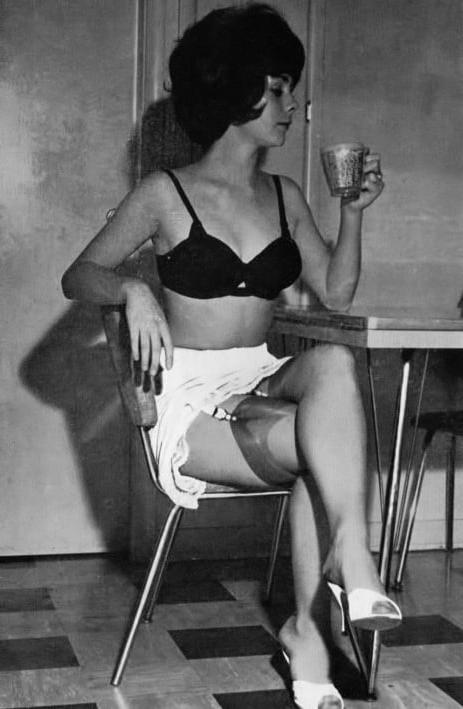 25P Vintage Stockings 52